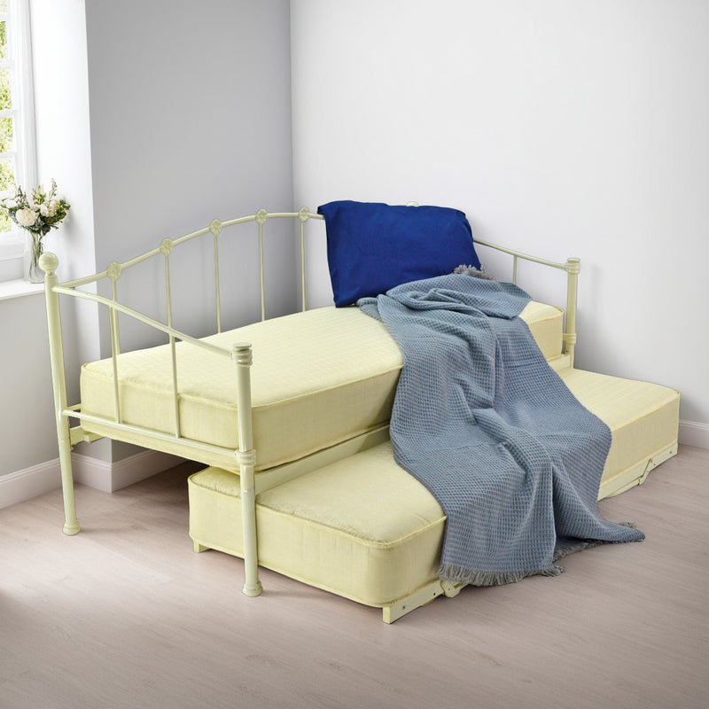 PAR Metal Bed — view