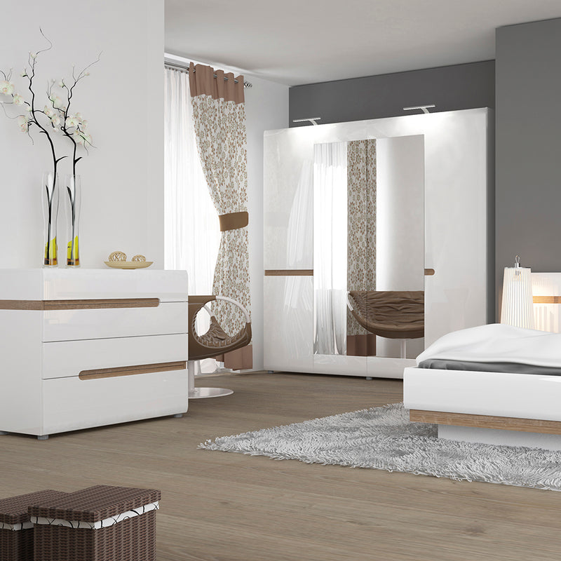 Chelsea Bedroom 4 Drawer Chest in White with a Truffle Oak Trim — detail view