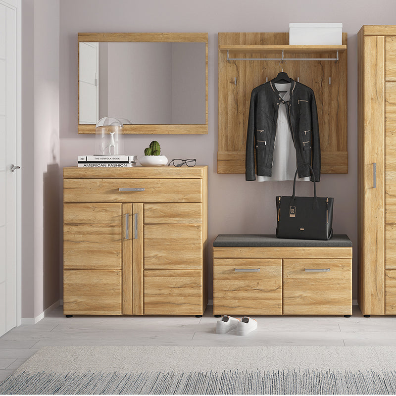 Cortina 2 Door Shoe Cabinet in Grandson Oak — detail view
