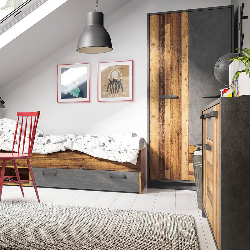 Brooklyn Cabinet with 3 Doors and 1 Drawer in Walnut and Dark Matera Grey — detail view