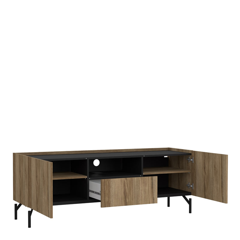Kendall TV — lifestyle setting