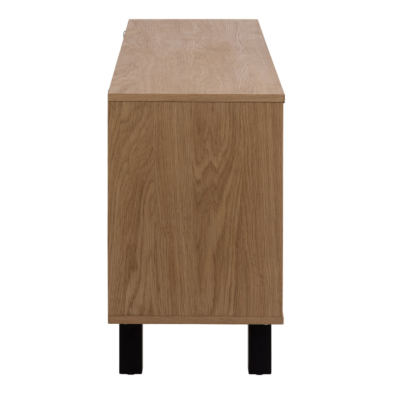 Brighton 3 Door Sideboard in Oak with Herringbone Effect — detail view