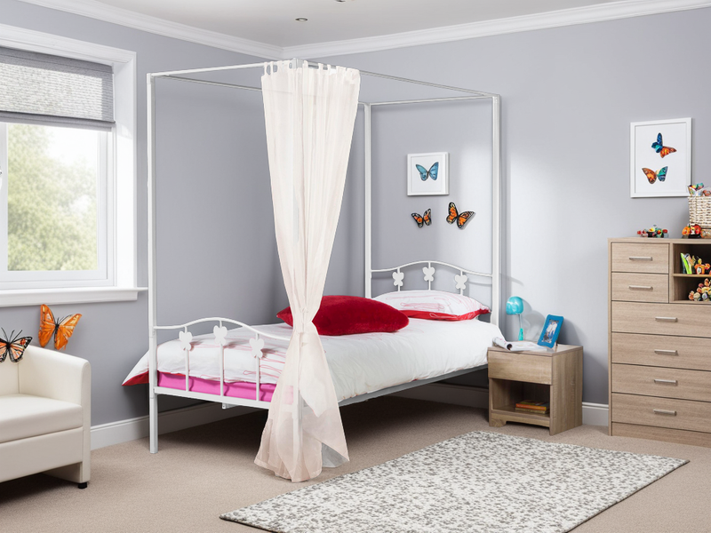 NBLYN 4 Poster Bed — view